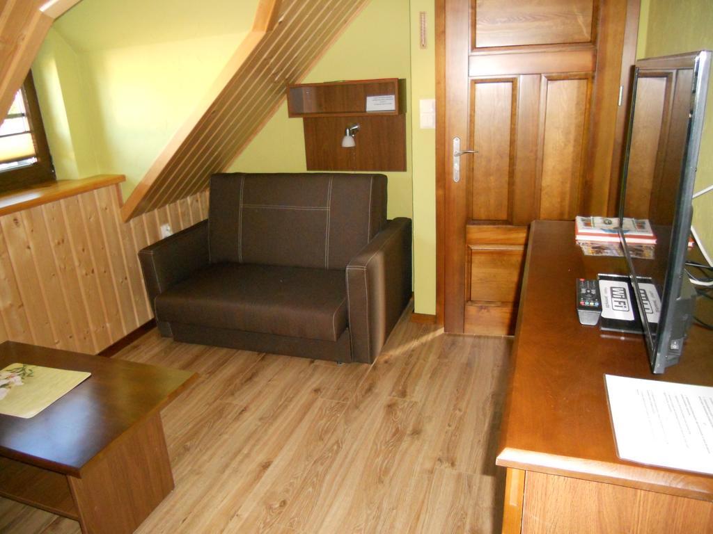 Dom Pod Lipa Villa Jaminy Exterior photo